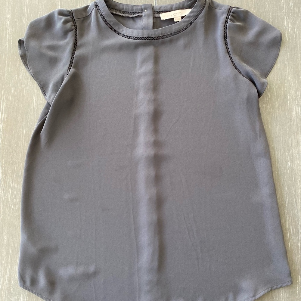 LOFT Gray Short Sleeve Blouse